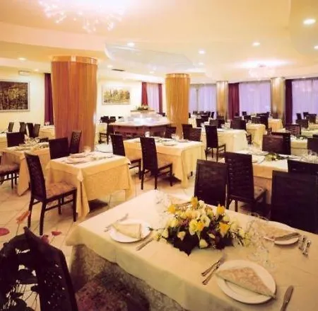 Aris Hotel