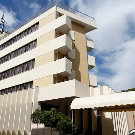 Aris Hotel 4*